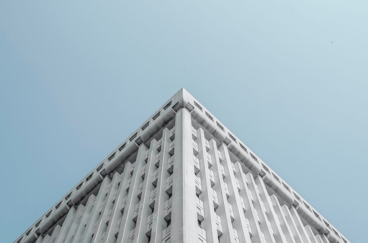 广州啦啦队晒日常：灯光这么黑，也挡不住美女们的青春活力