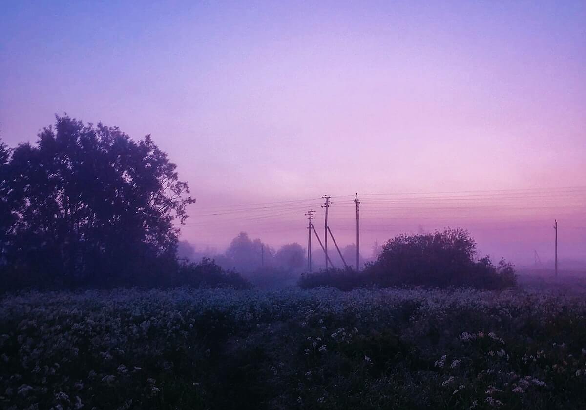 广州啦啦队晒日常：灯光这么黑，也挡不住美女们的青春活力