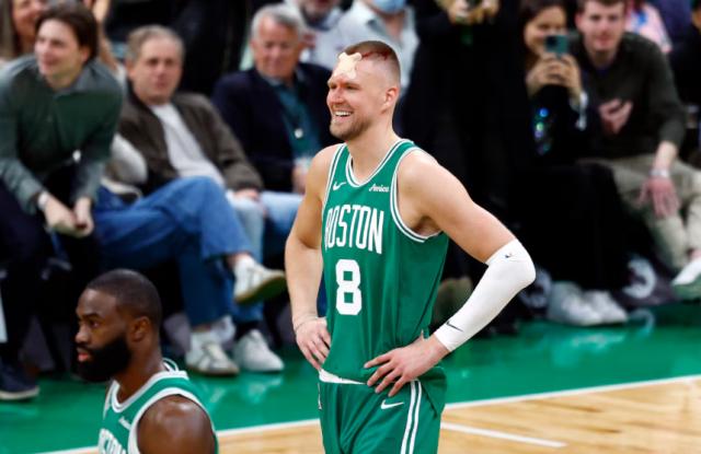 开云体育登录入口-头破血流又何妨？绿军巨塔演绎NBA版斯巴达300勇士